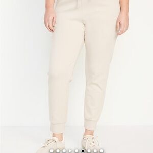 Old Navy Dynamic fleece Cream Jogger Pants